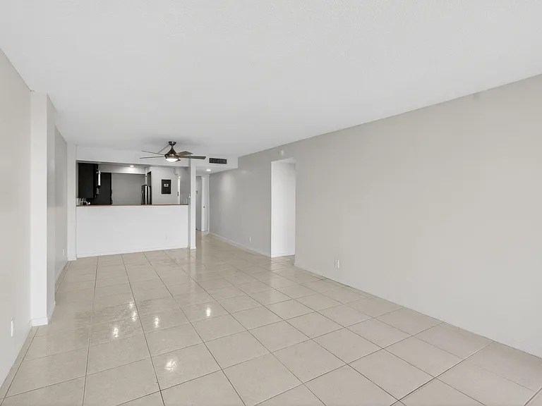 12 Royal Palm Way #501 — Photo 26