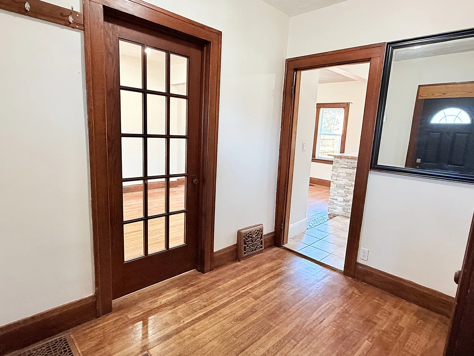 3 bed, $2,400 — Photo 3