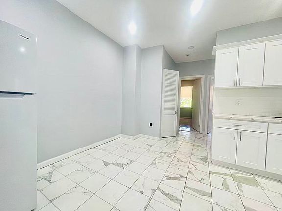2nd image of 71 Van Sicklen St #1R