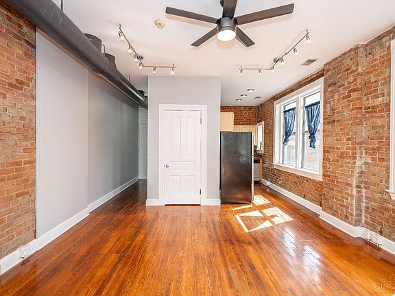 5th image of 1345 Main St Unit 11