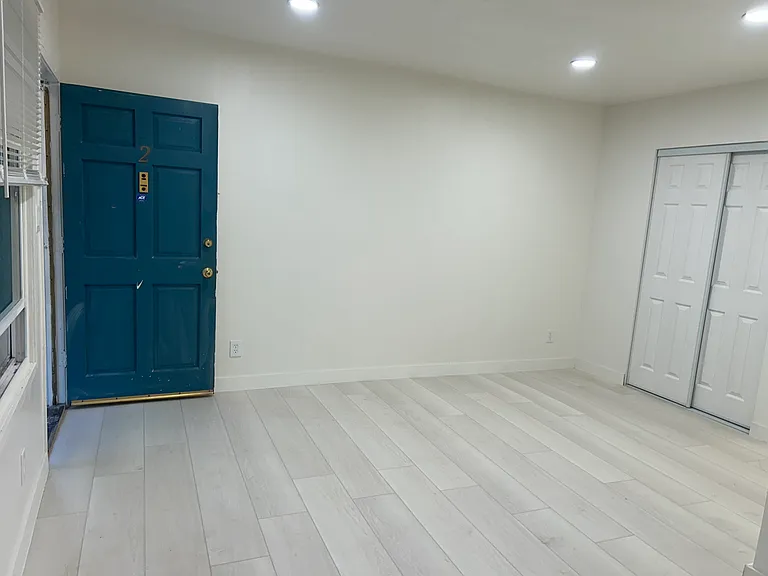 476 E Woodbury Rd #2 — Photo 14