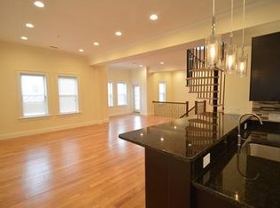 60 Browne St APT 2, Brookline, MA 02446