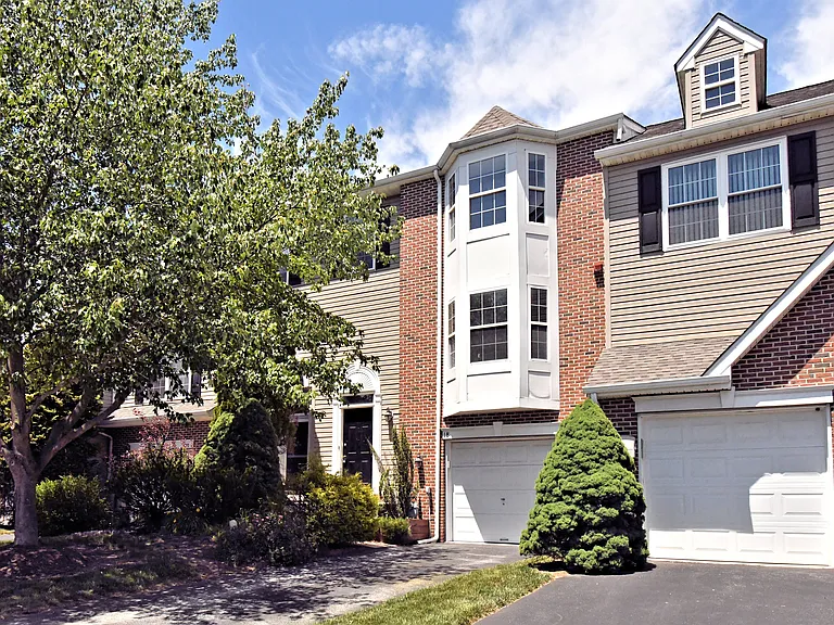 18 Norsham Way #1 — Photo 49
