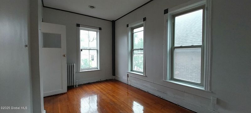 5th image of 148 Dove Street