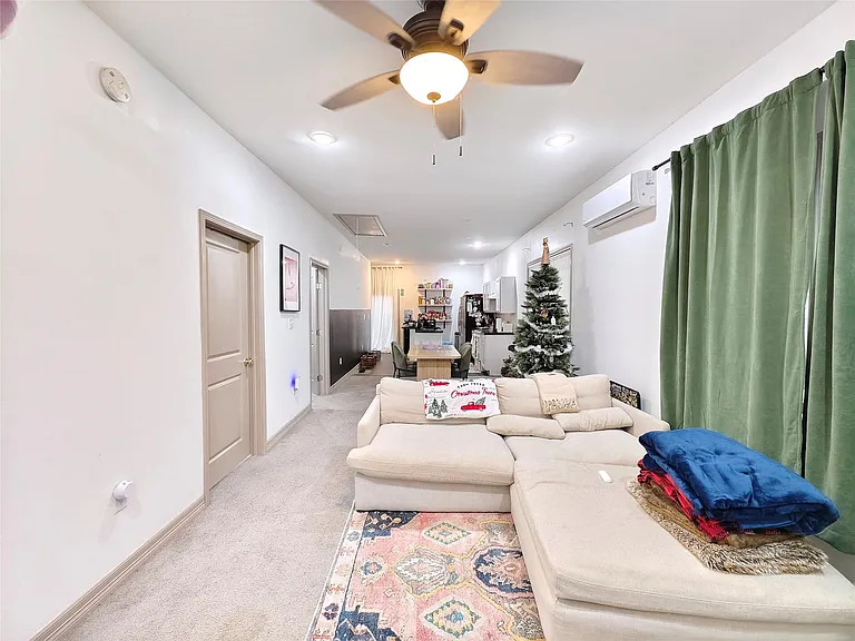1217 Campbell St — Photo 18