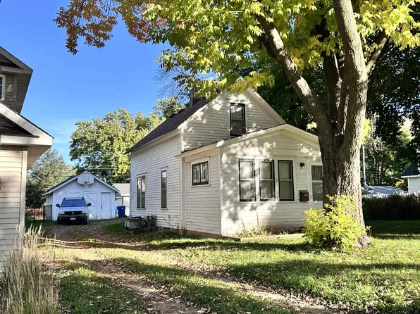 233 17th Ave N, Hopkins, MN 55343