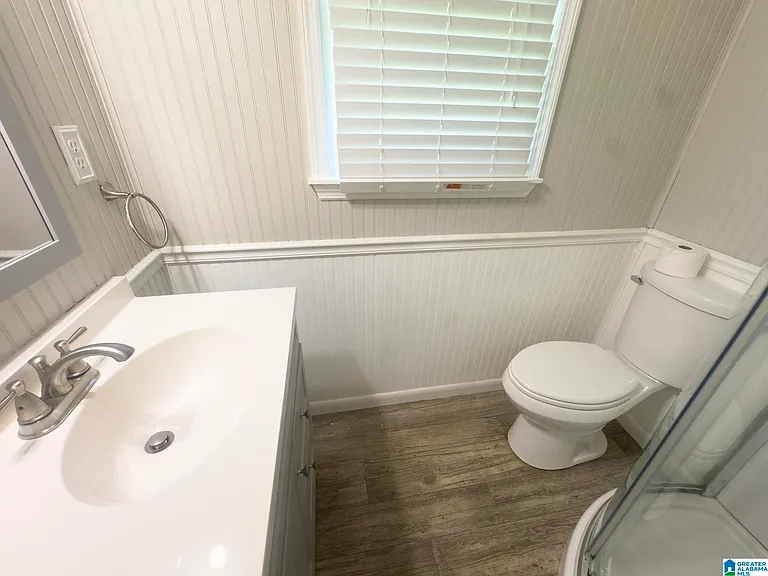 111 Florence St — Photo 7