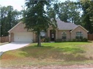 10883 Forest Creek Dr, Willis, TX 77318