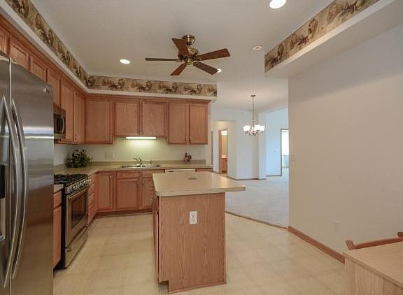 4th image of 13942 54th Ave N Unit 3
