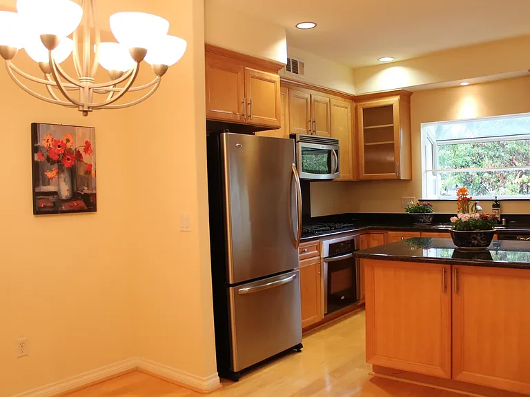 891 Neal Cmns — Photo 7