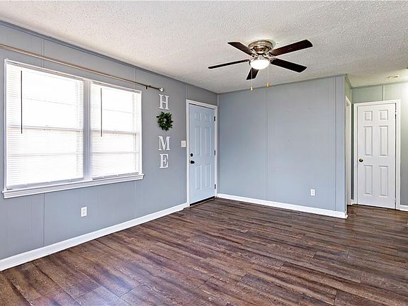4th image of 4913 Natoma St