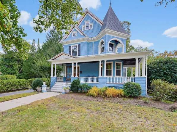 45 Holden St, Attleboro, MA 02703
