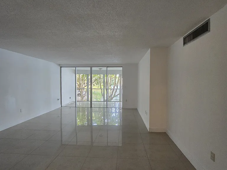 1670 NE 191st St #208 — Photo 10