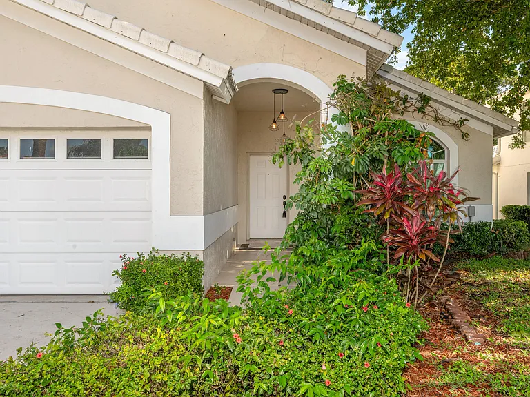2650 Fairway Cove Ct — Photo 46