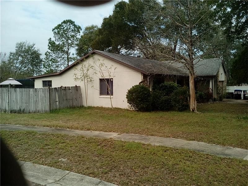 2nd image of 216 Longleaf Ct #3