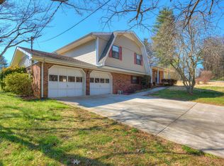 6449 Ridge Lake Rd, Hixson, TN 37343