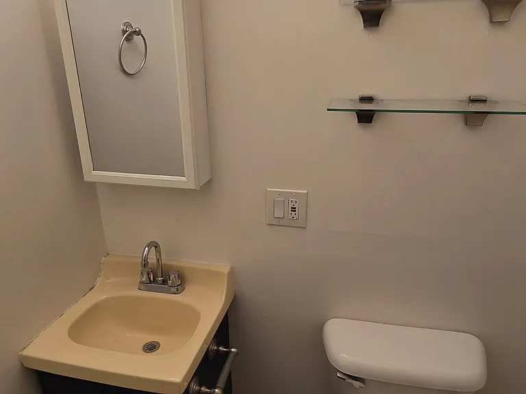 42 N State St #1 — Photo 17