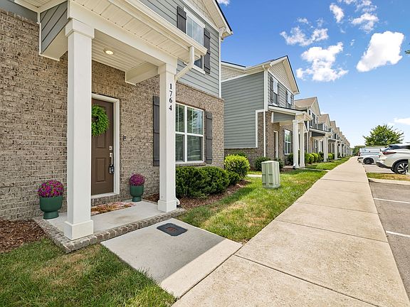 4th image of 1764 Frodo Way