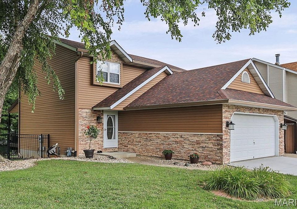 1st image of 1009 Robert Dr