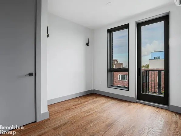 1894 De Kalb Avenue image 6 of 12