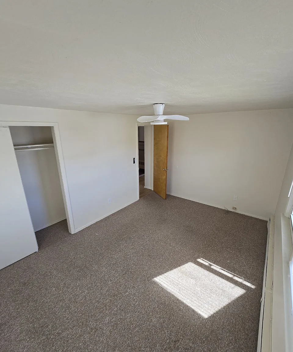 2 bed, 840 sqft, $2,700 — Photo 2