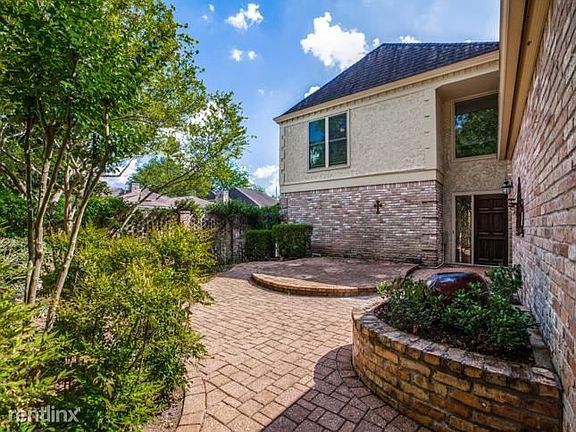 4th image of 17287R Beaver Springs Dr