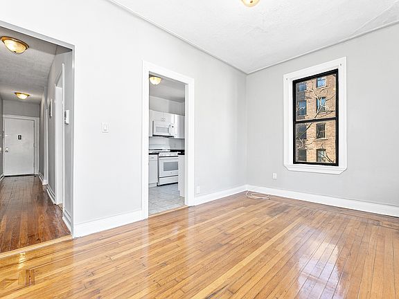 2nd image of 555 W 170th St #47B