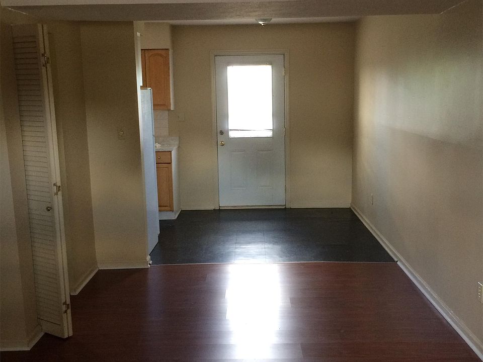 1st image of 979 Villa Dr APT 5