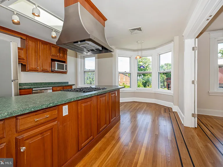 231 N Market St #3 — Photo 16