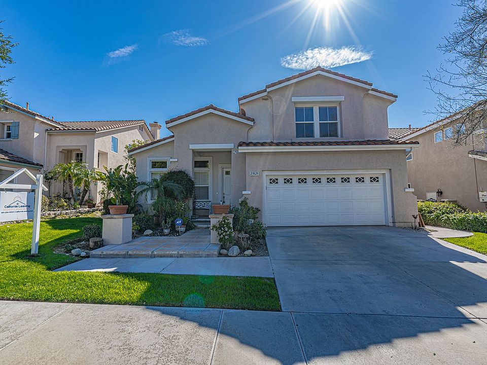 1st image of 23828 Oakhurst Dr