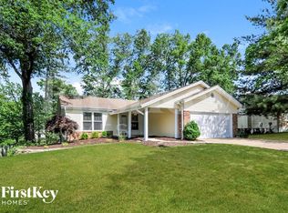 134 Holly Green Dr, Ballwin, MO 63021