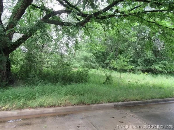 N 9th St, McAlester, OK 74501