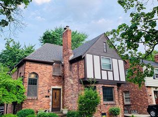 381 Moran Rd, Grosse Pointe Farms, MI 48236