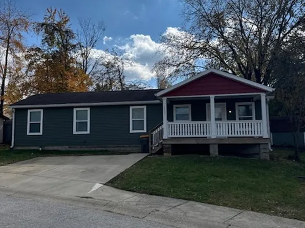 1221 W Green Tree Ln, Bloomington, IN 47403