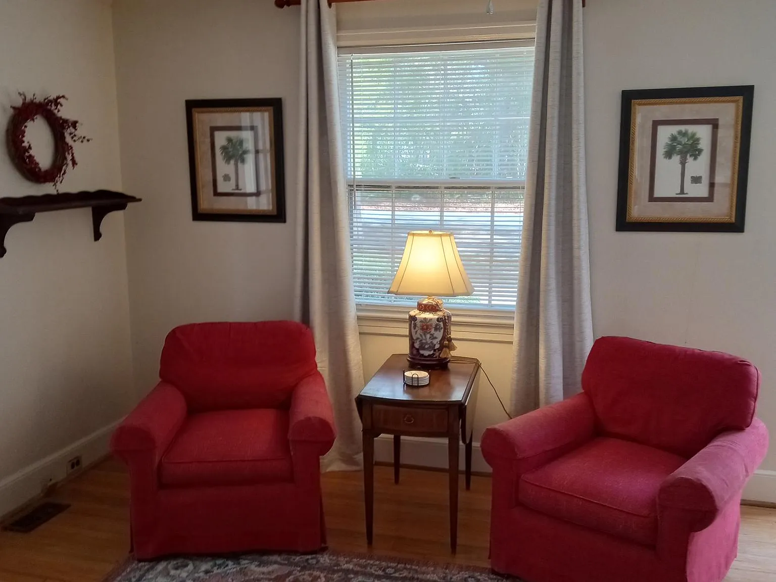 2 bed, 1100 sqft, $1,600 — Photo 3
