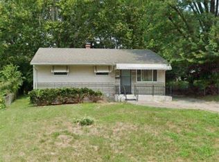 107 Grampian Rd, Saint Louis, MO 63137