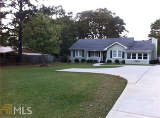 829 Scott Rd, Riverdale, GA 30296