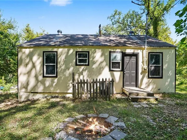 5129 Freeman Ave, Kansas City, KS 66102
