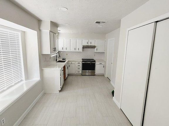 3rd image of 4741 E Ridgecreek Dr