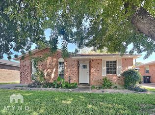 4809 Cedar St, Seabrook, TX 77586