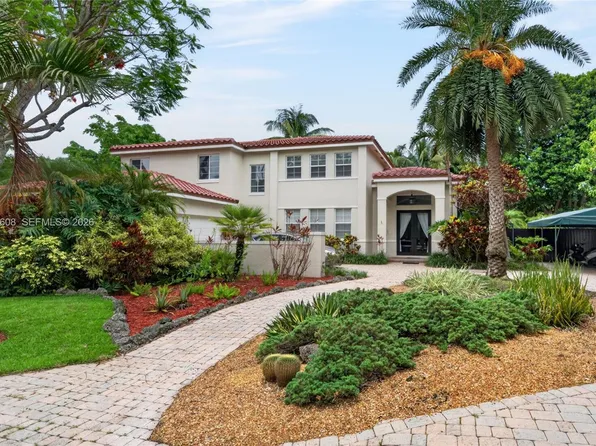 8204 SW 171st St, Palmetto Bay, FL 33157