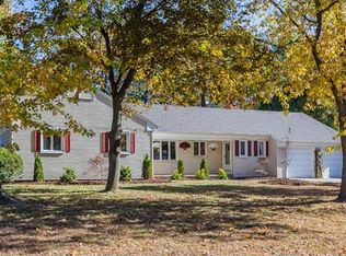 257 Captain Rd, Longmeadow, MA 01106