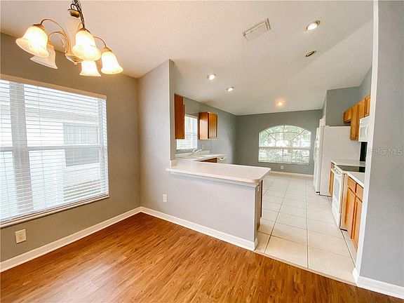 4th image of 3037 Clover Blossom Cir