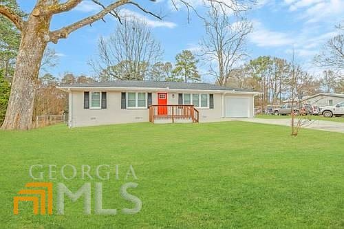 2nd image of 2589 Poplar St