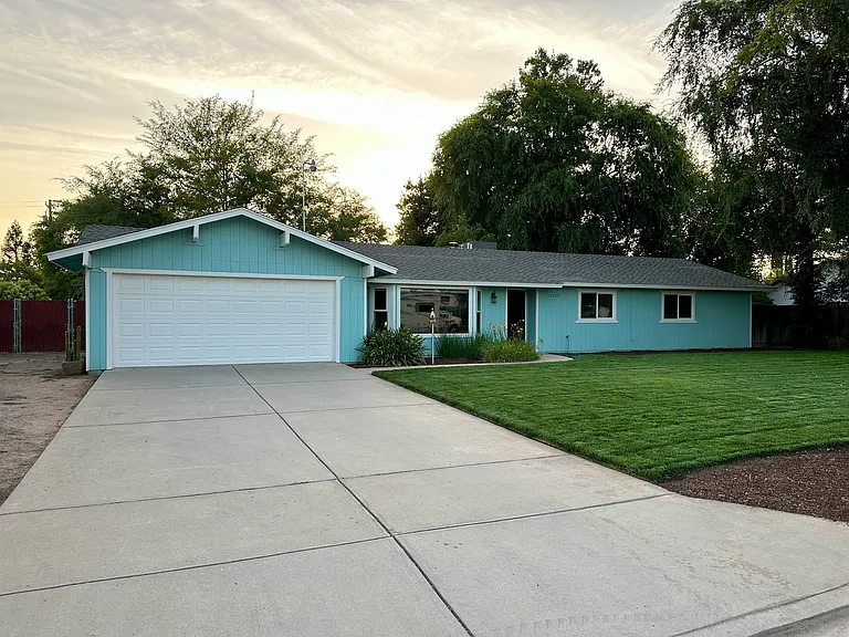12250 Cranberry Rd — Photo 2