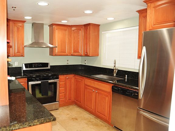 4th image of 625 E Del Mar Blvd APT 108