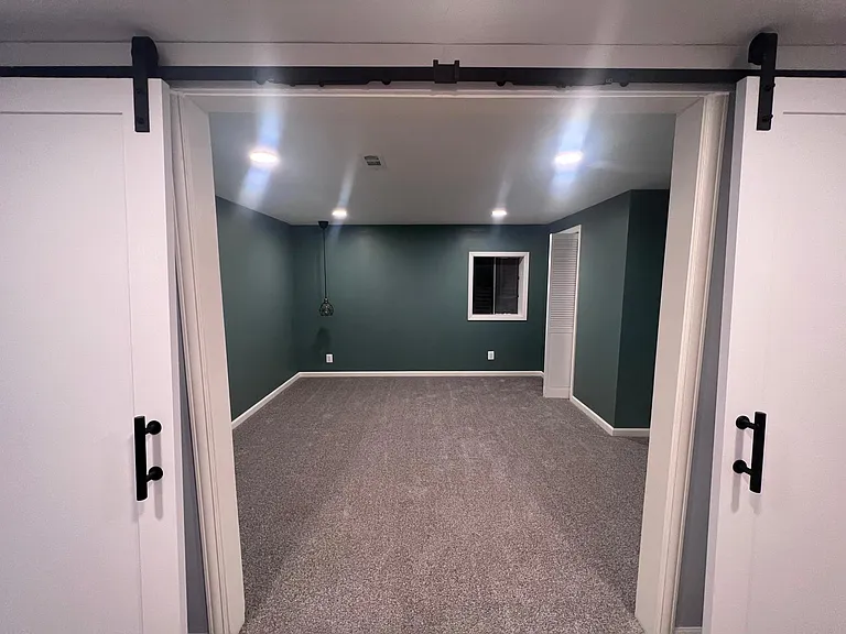 886 Swallow St — Photo 14