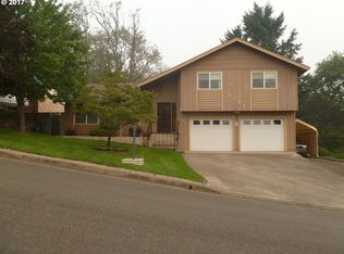2114 Linnell Ave, Roseburg, OR 97471