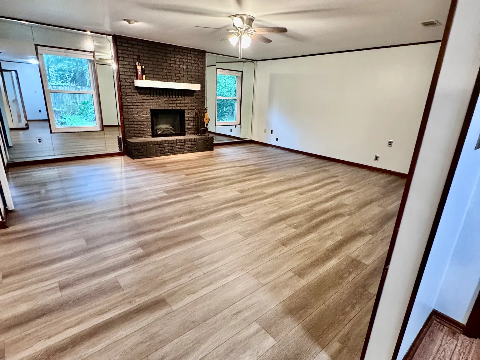 3 bed, 1567 sqft, $2,300 — Photo 2