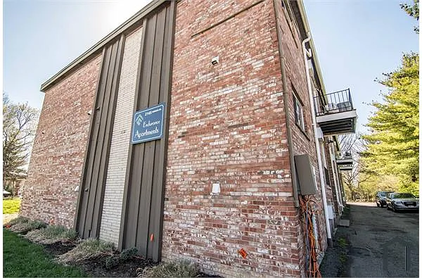 Building Photo - 2145 Harrison Ave